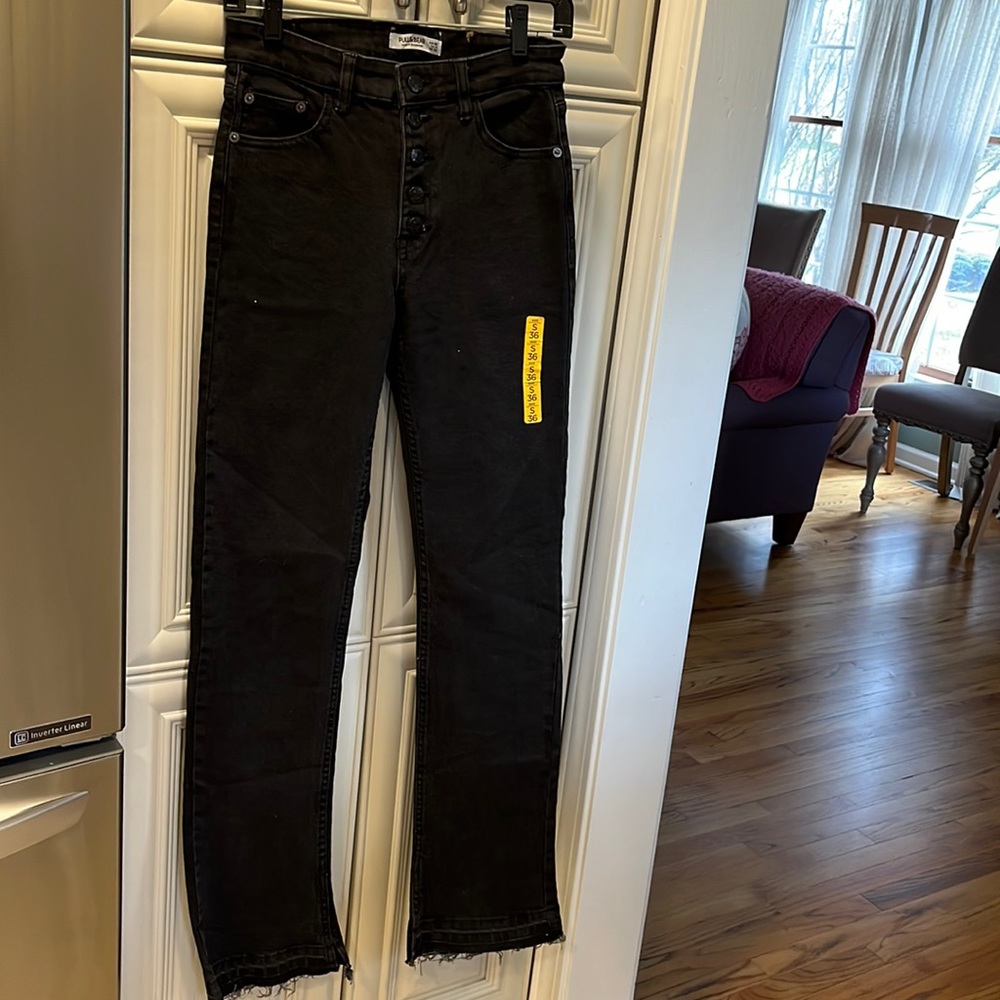 Pull and Bear Black 5 Button S4 vented flare at hem  31”L stretch
